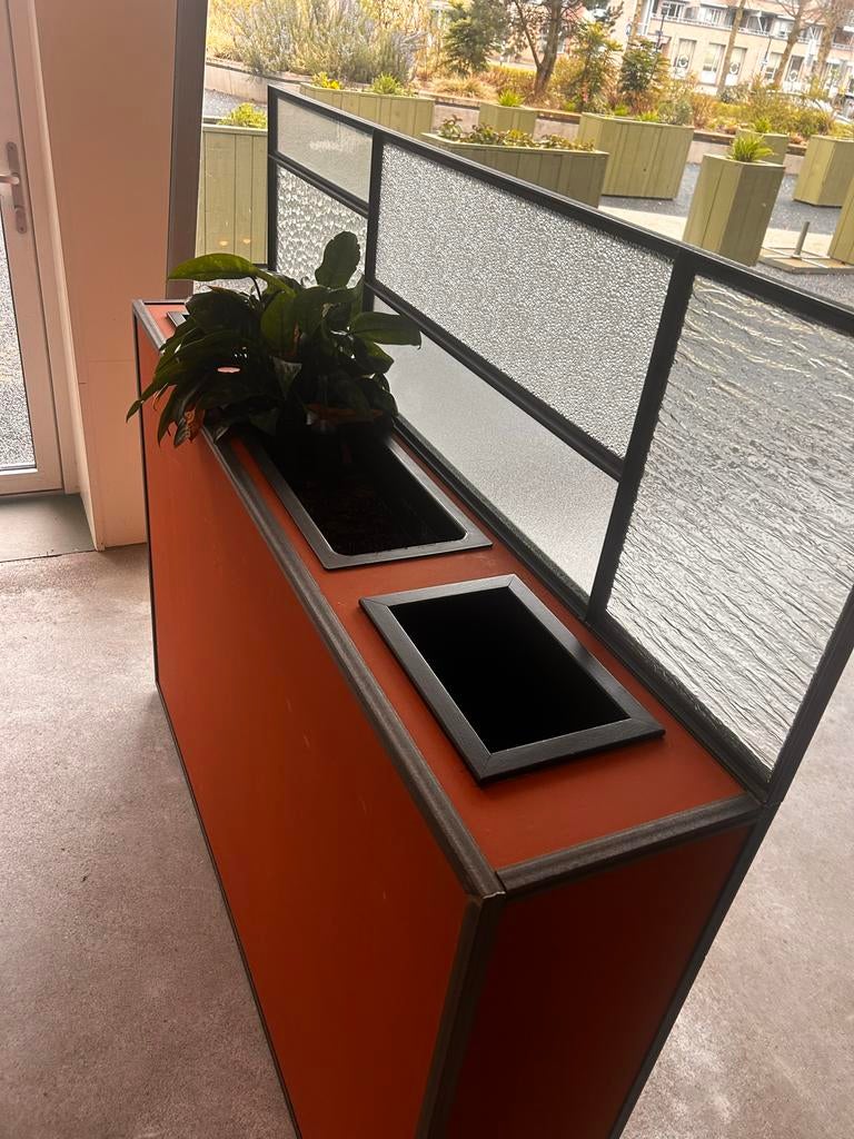9 stuks Roomdivider met plantenbak en glaspanelen(MOET WEG), Huis en Inrichting, Ophalen of Verzenden, Gebruikt