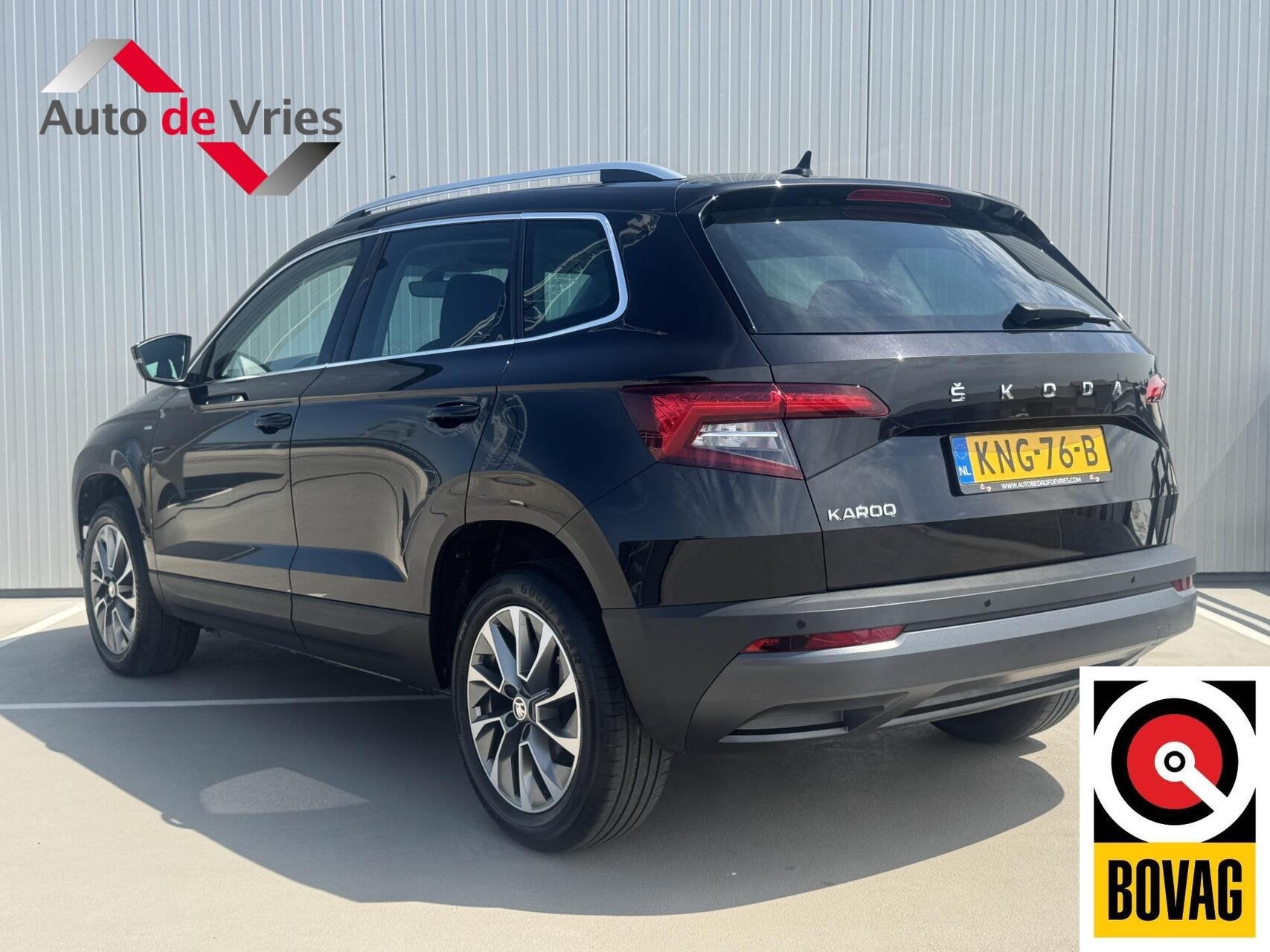 Skoda Karoq 1.5 TSI ACT Clever|Navi|LED|Adaptive Cruise, Auto's, Dealer onderhouden, Stof, Zwart, 4 cilinders