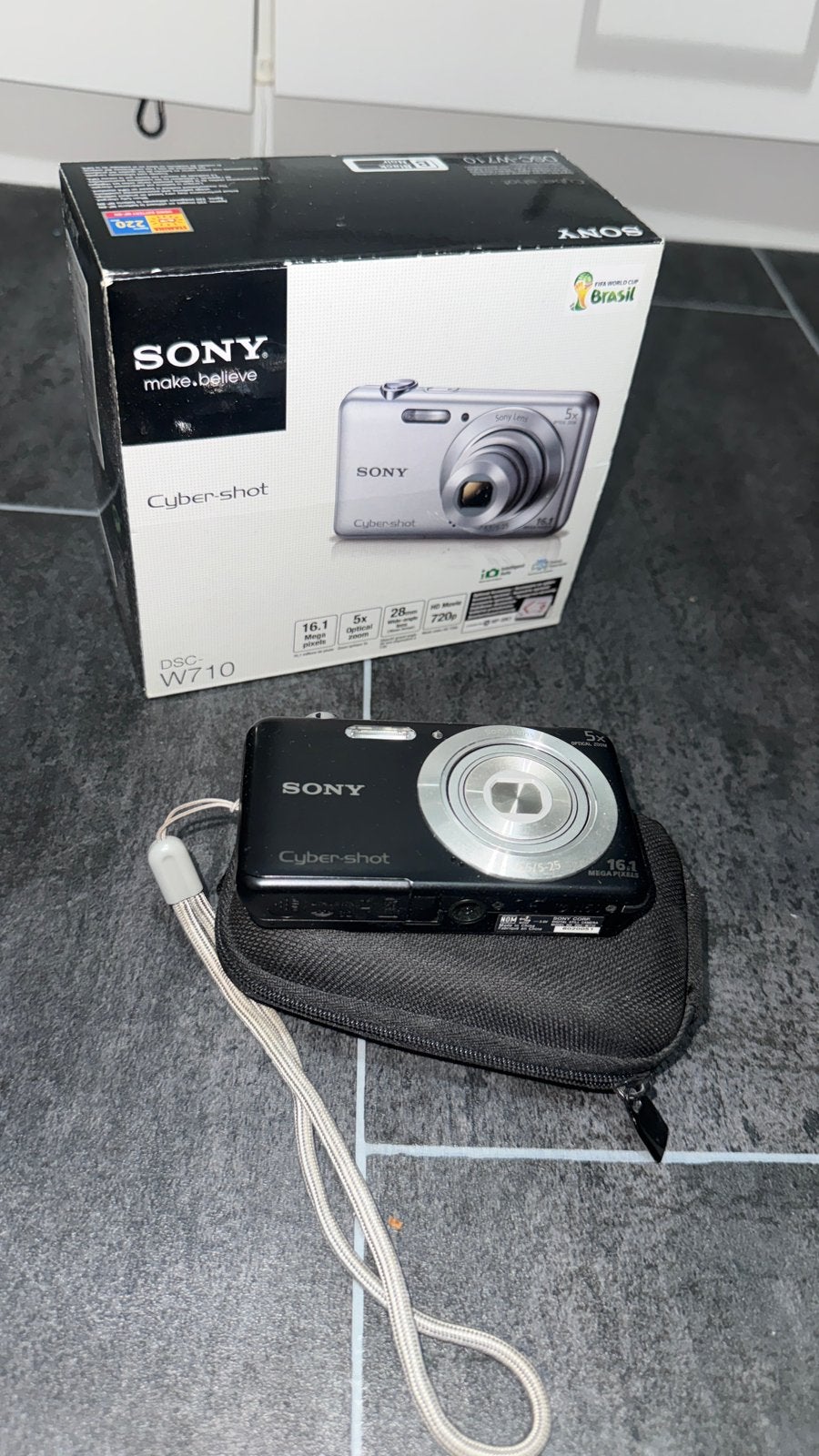 Foto 2 van Sony Cyber-shot DSC-W710 16.1MP compleet met doos oplader SD