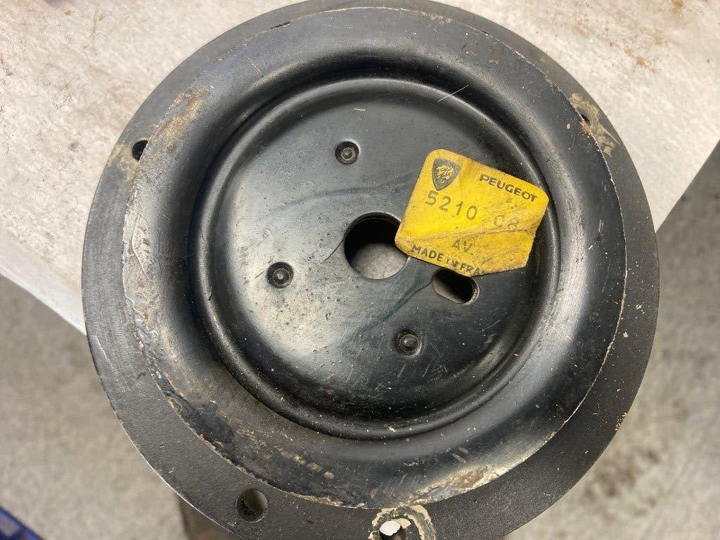 schokbreker schotel voorkant Peugeot 204, Auto-onderdelen, Ophalen of Verzenden, Nieuw, Peugeot