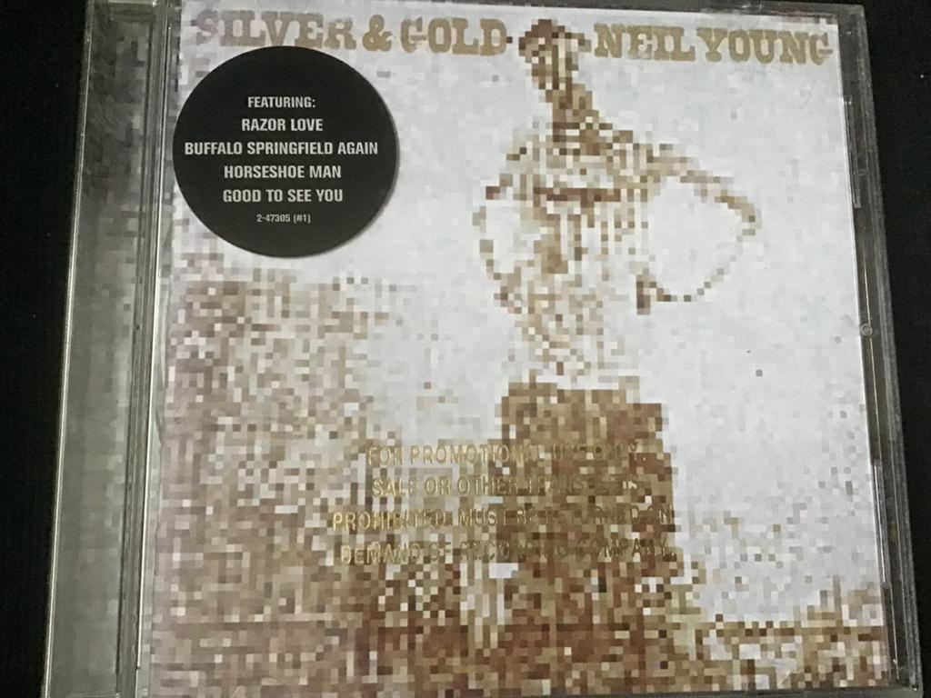 Neil Young, Silver & Gold cd, Cd's en Dvd's, Cd's | Rock, Ophalen of Verzenden, Zo goed als nieuw