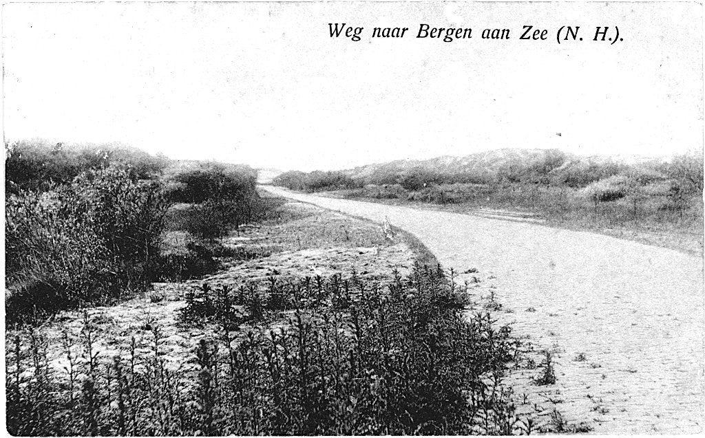 700105	Bergen	Weg naar Bergen aan Zee	jr 10	Gelopen, Ophalen of Verzenden, Voor 1920, Gelopen, Noord-Holland