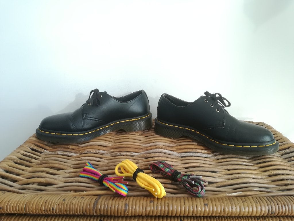 Dr. Martens Vegan Zwart maat 39 met 4 paar veters, Kleding | Dames, Zwart, Overige typen, Ophalen of Verzenden, Dr. Martens