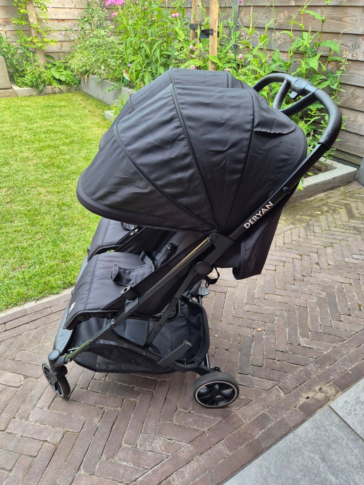 Deryan Rolo X2 duo buggy zwart, Kinderen en Baby's, Buggy's, Ophalen, Gebruikt, Overige merken, Verstelbare rugleuning