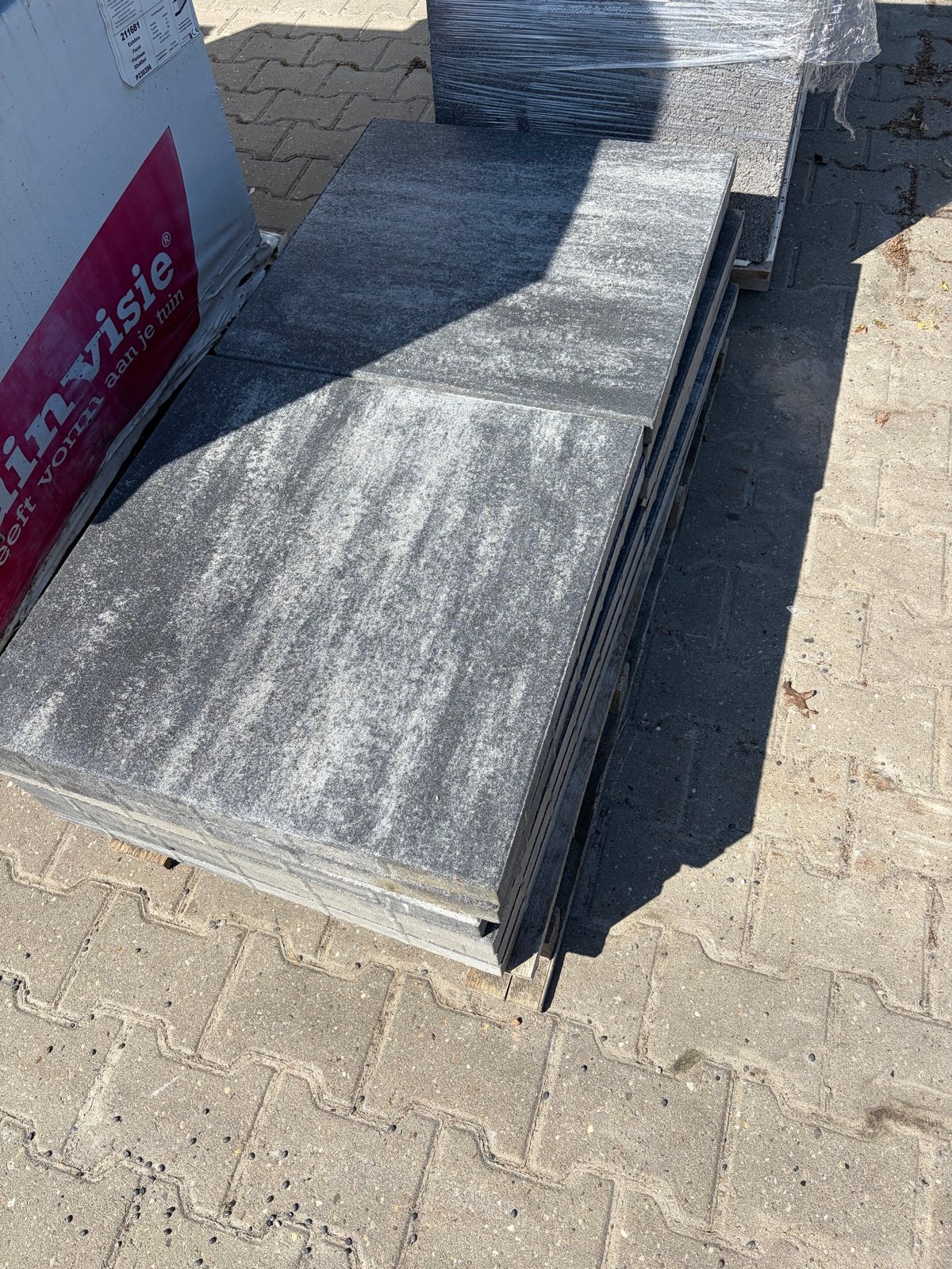 Mooie grijs/zwarte terrastegels 60x60x4 met hoge korting, Ophalen of Verzenden, Nieuw, Beton, Terrastegels