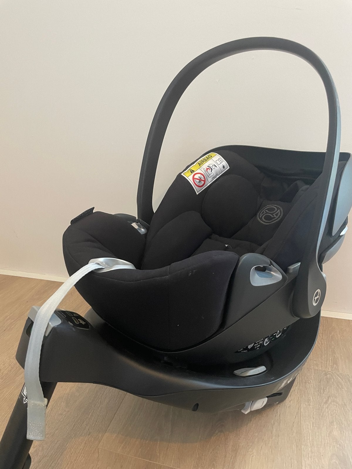 Cybex Cloud Z i-Size autostoel met slaapstand en base, Kinderen en Baby's, Gebruikt, Verstelbare rugleuning, Isofix, 0 t/m 13 kg