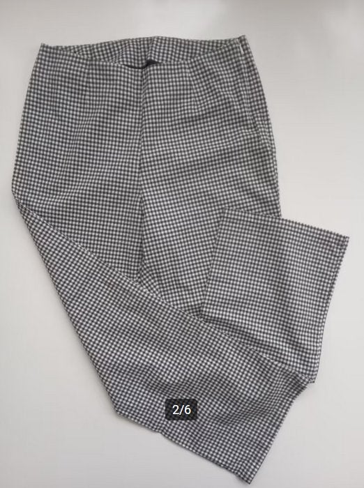 Next zwart wit geruite capribroek, maat 36, Kleding | Dames, Broeken en Pantalons, Oosterveldweg 15, 7274 DZ, Zo goed als nieuw