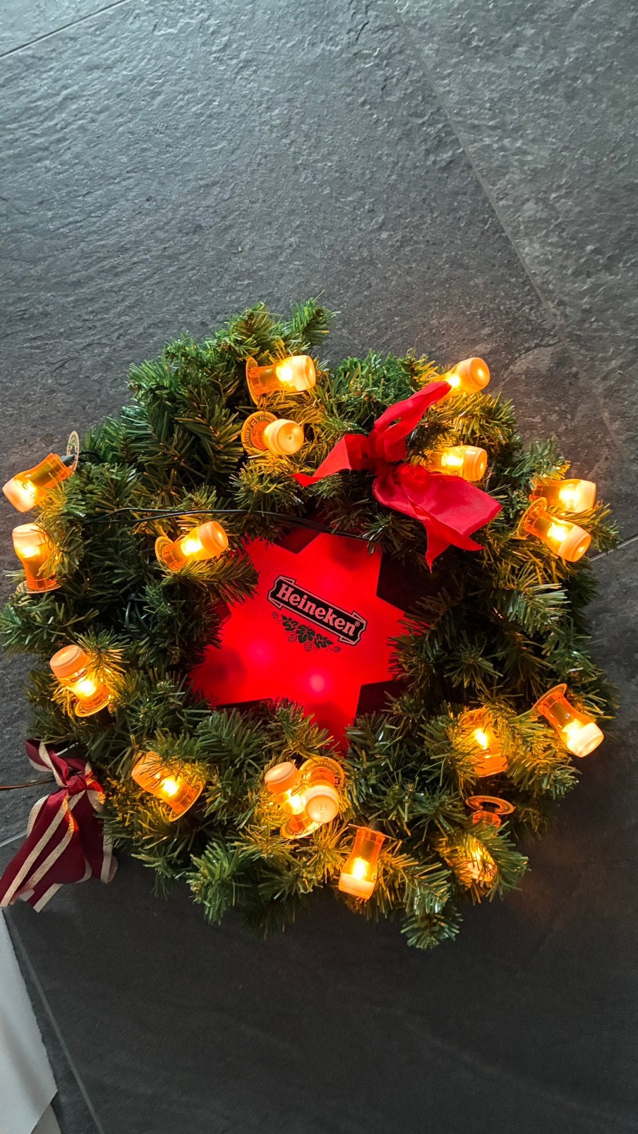 Heineken Kerstkrans en originele fluitjes 8 stuks ., Verzamelen, Ophalen, Gebruikt