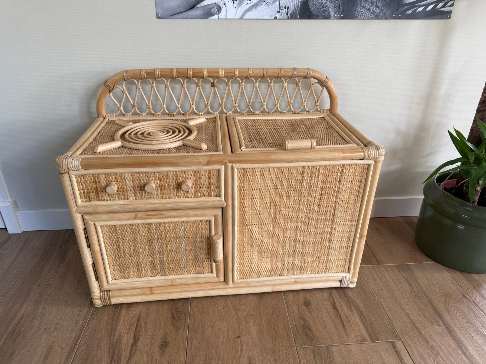 Speelkeuken van Leo & Moon, Huis en Inrichting, Woonaccessoires | Kisten, Ophalen, 50 tot 100 cm, Zo goed als nieuw, 50 tot 75 cm