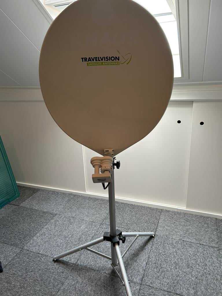 Travelvision schotelantenne met voet etc, Ophalen, Zo goed als nieuw, Overige merken
