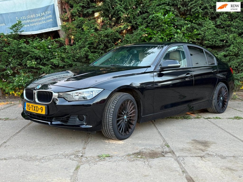 BMW 3-serie 320i Aut Sedan I Lees Tekst I Leer I Clima I APK, Auto's, BMW, Bedrijf, Te koop, 3-Serie, ABS, Airbags, Airconditioning