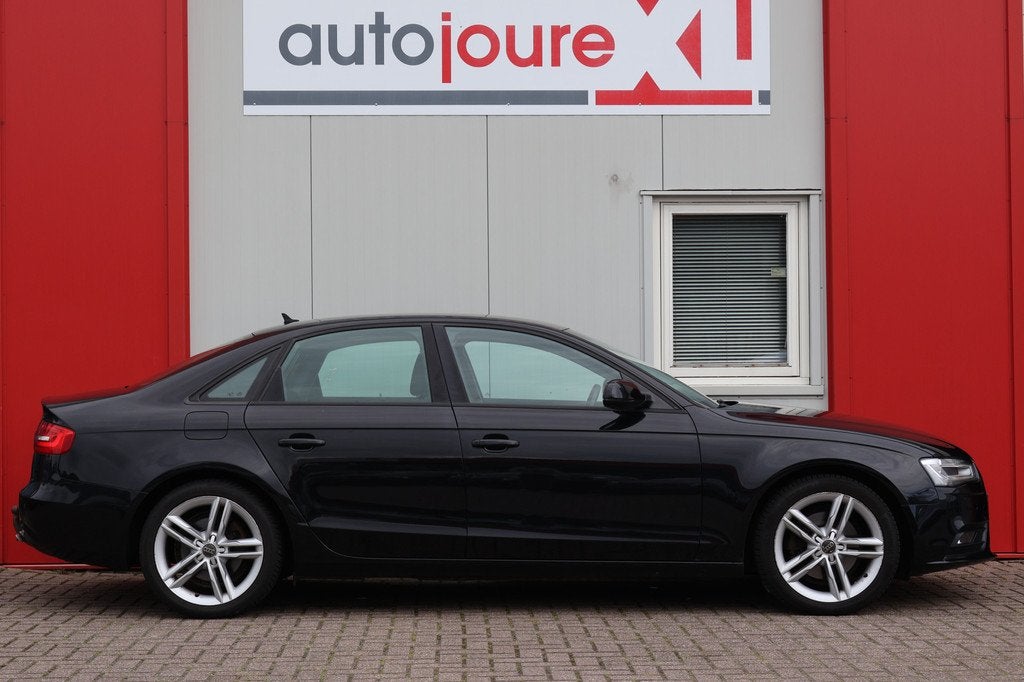 Audi A4 Limousine 1.8 TFSIe Edition (bj 2013), Auto's, Audi, Voorwielaandrijving, Stof, Gebruikt, 4 cilinders