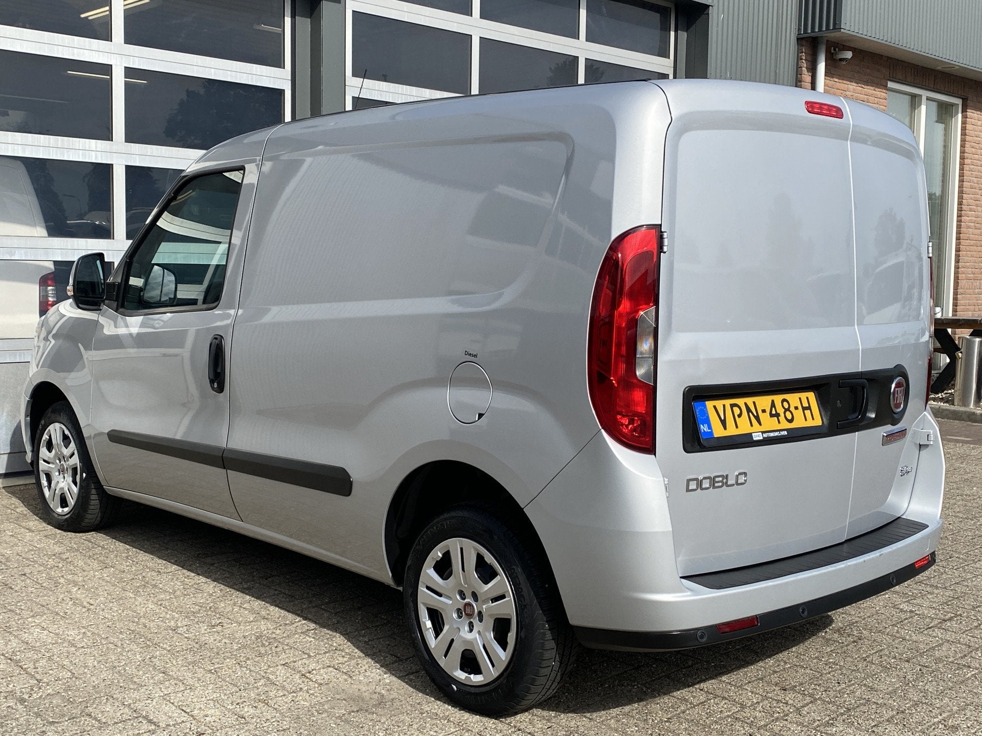 Fiat Doblò Cargo 1.3 MJ L1H1 SX Btw en Bpm vrij Airco Cruis, Voorwielaandrijving, Stof, Gebruikt, Zwart