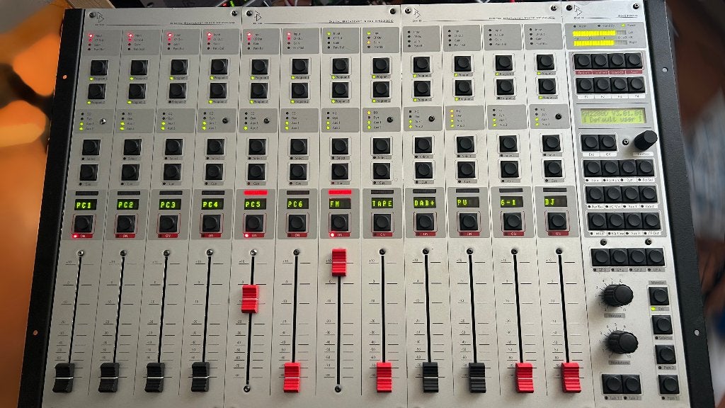 DHD RM2200D incl LYNX AES16e soundcard, Ophalen, Gebruikt, Audio