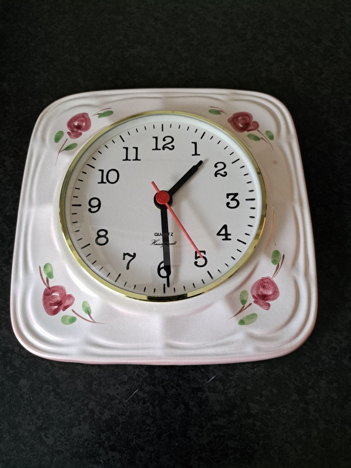 Mooie stenen wandklok 22x22cm op batterij, Ophalen, Analoog, Werkt op batterijen, Wandklok