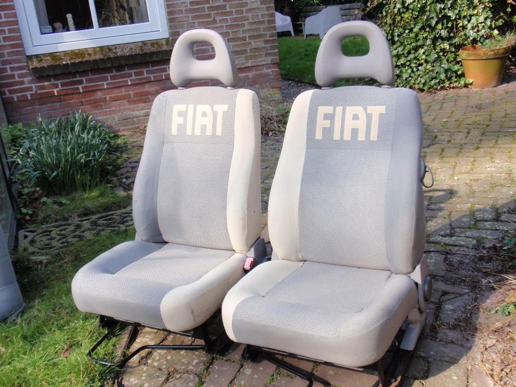 Stoelen en bank met FIAT tekst komt uit de  Fiat Seicento., Ophalen of Verzenden, Nieuw, Fiat