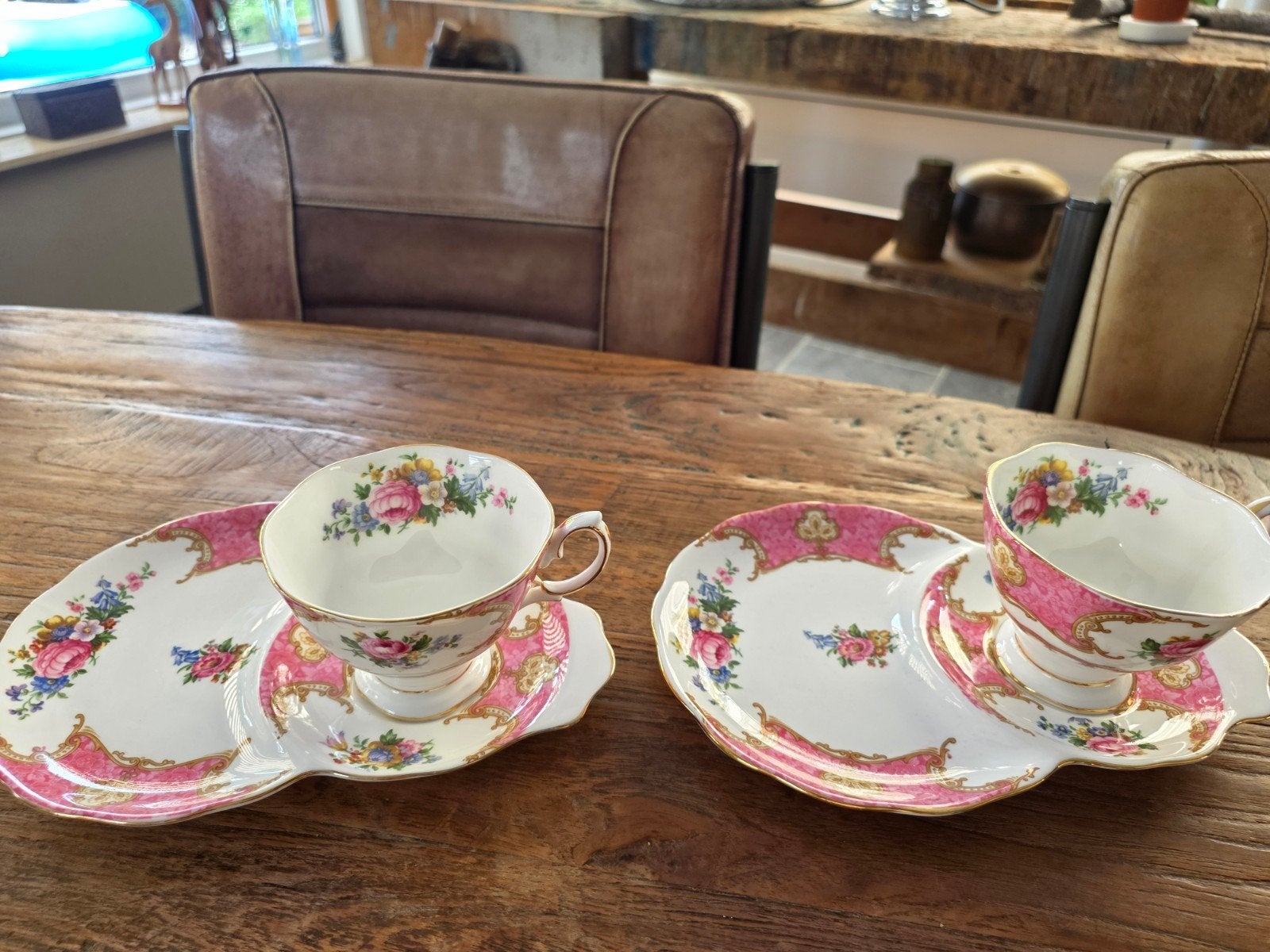 Royal Albert Lady Carlyle Snackservice (2x), Antiek en Kunst, Antiek | Servies los, Ophalen of Verzenden