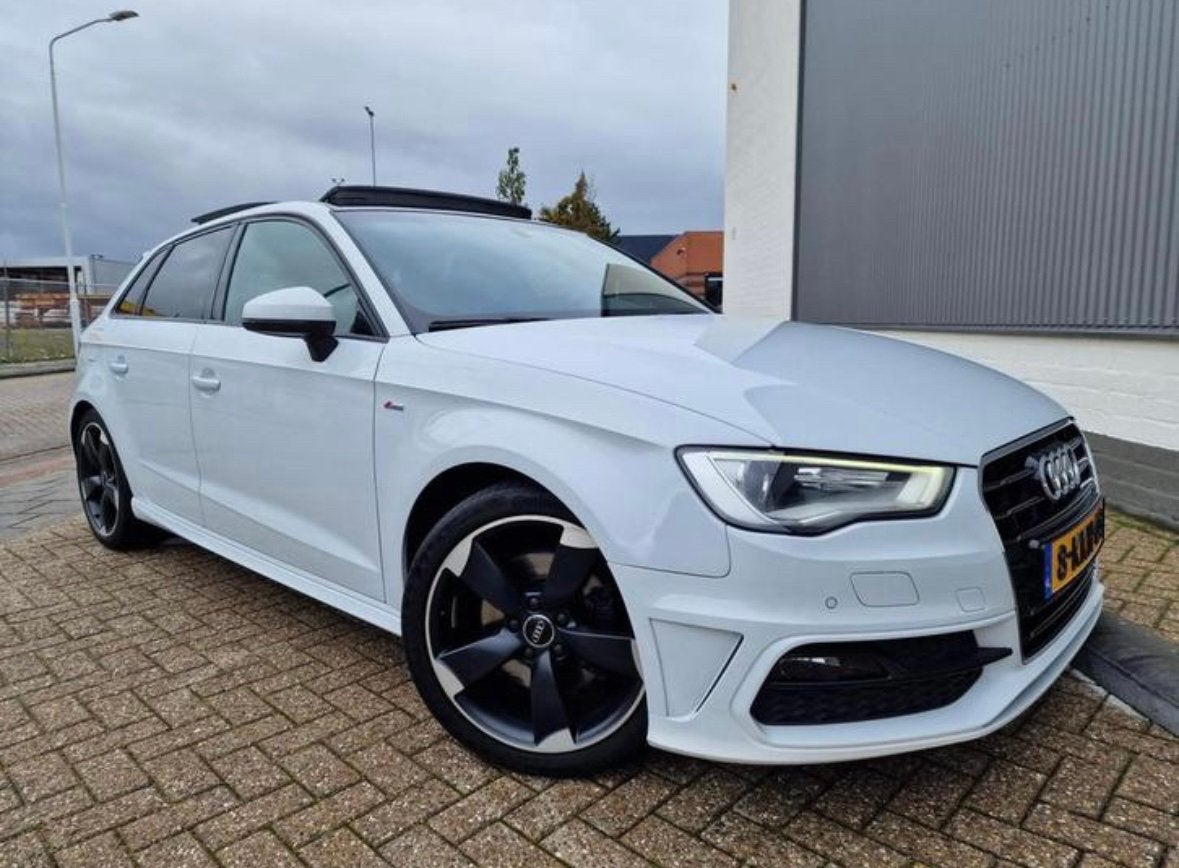 Audi A3 1.8 Tfsi 132KW Sportback 2013 Wit, Auto's, Audi, Zwart, 4 cilinders, 179 pk, Wit