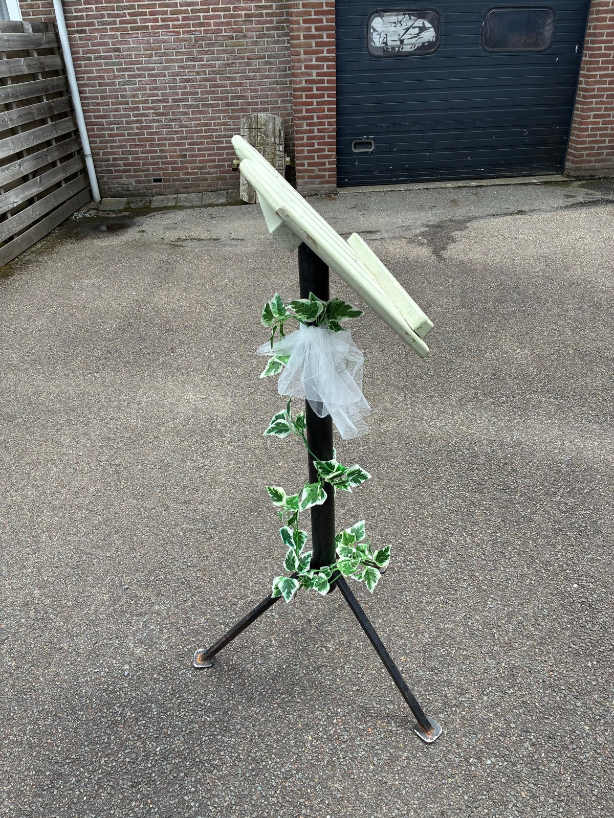 Lessenaar bruiloft, Ophalen, Gebruikt