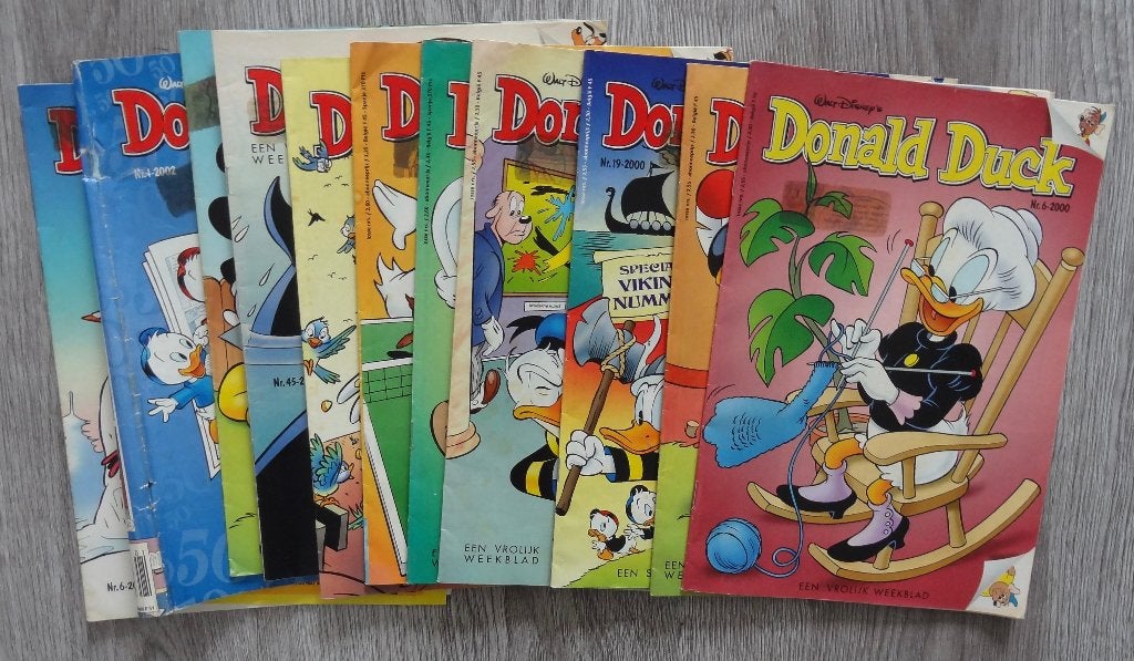 11 x donald duck 2000 - 2001 - 2002, Meerdere stripboeken, Ophalen of Verzenden, Gelezen