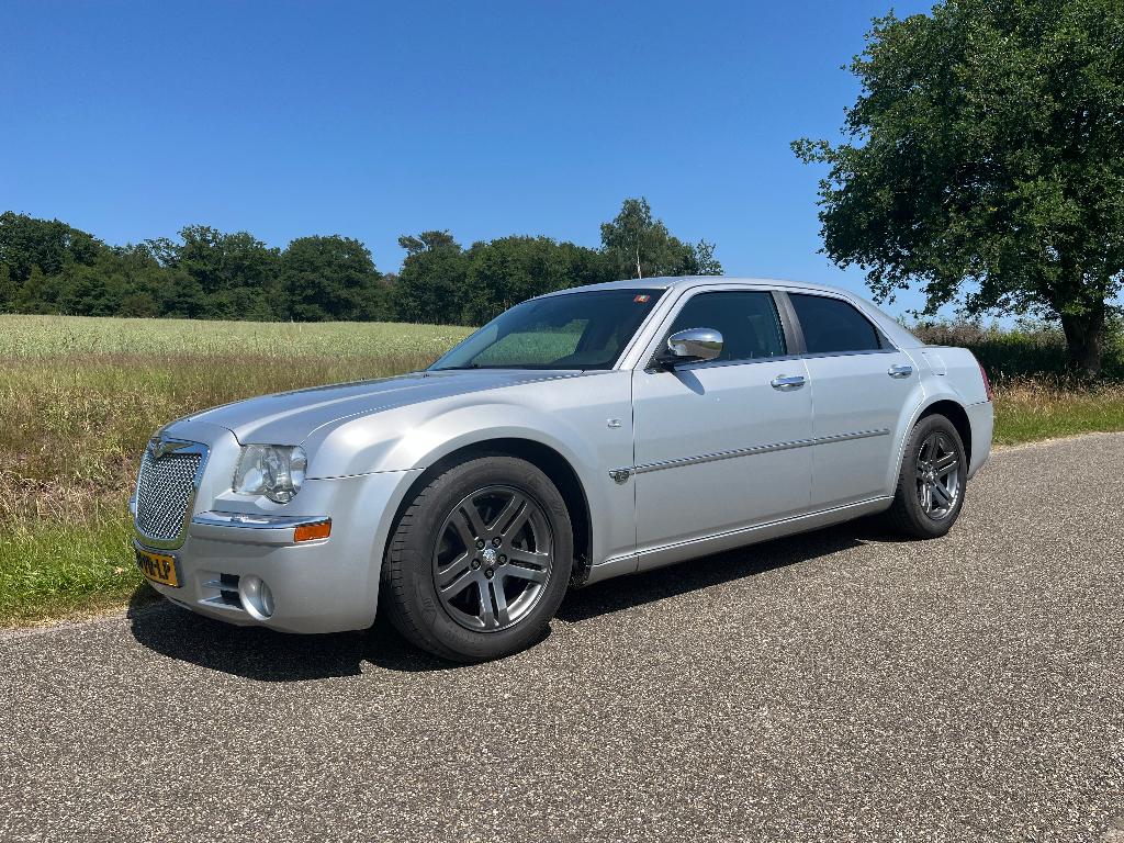 Prachtige Chrysler 300C 5.7 V8 AUT 2004 met nieuwe APK !, Auto's, Chrysler, Automaat, 8 cilinders, 5654 cc, 340 pk