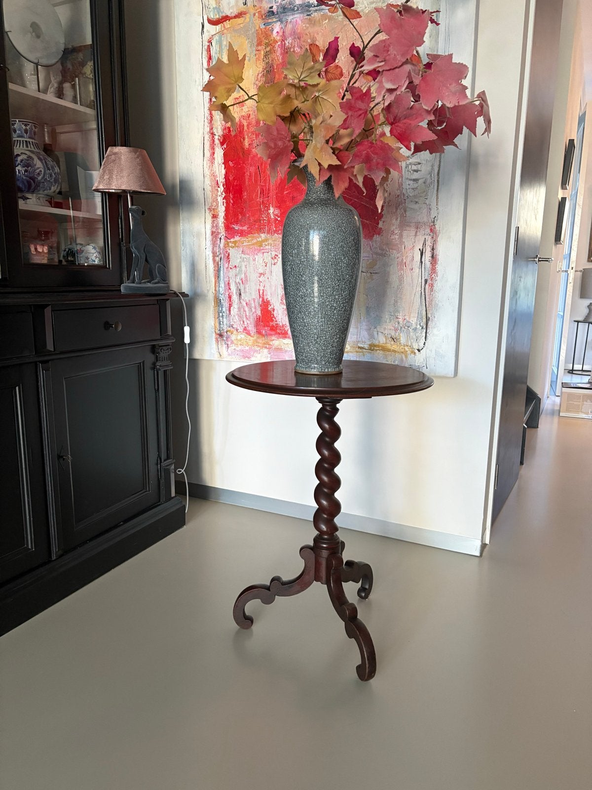 Antiek houten wijntafeltje met gedraaide poot. Br 50, H 73, Antiek en Kunst, Ophalen