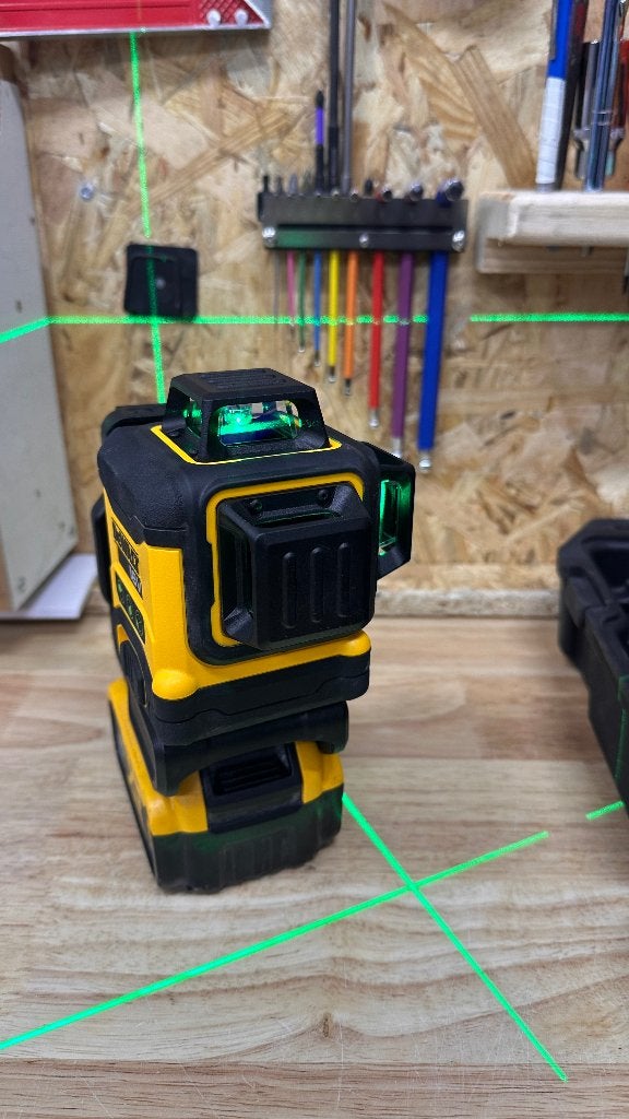 DeWalt DCLE34031 Compact 3x360 Groene Kruislijnlaser - 18V, Ophalen of Verzenden, Gebruikt, Overige meters