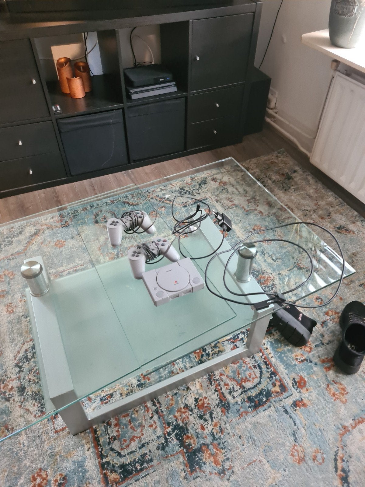 Sony PlayStation Classic Mini - Compleet en Goed bieden mag, Spelcomputers en Games, Ophalen of Verzenden, Zo goed als nieuw, Met 2 controllers