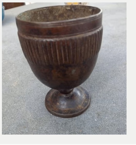Antieke bronzen? Koperen? Kelk, Verzenden