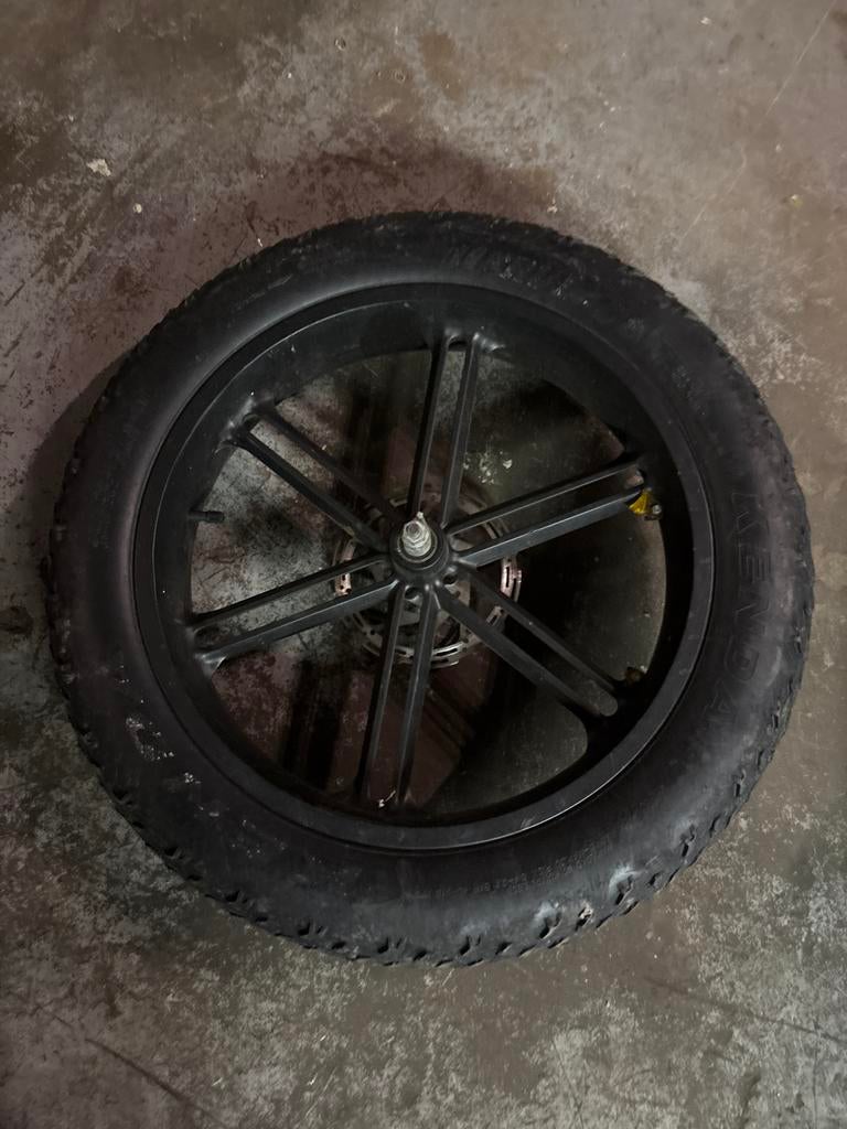 Voorvelg en band v20 fatbike, Gebruikt, Ophalen, Wiel, Fatbike