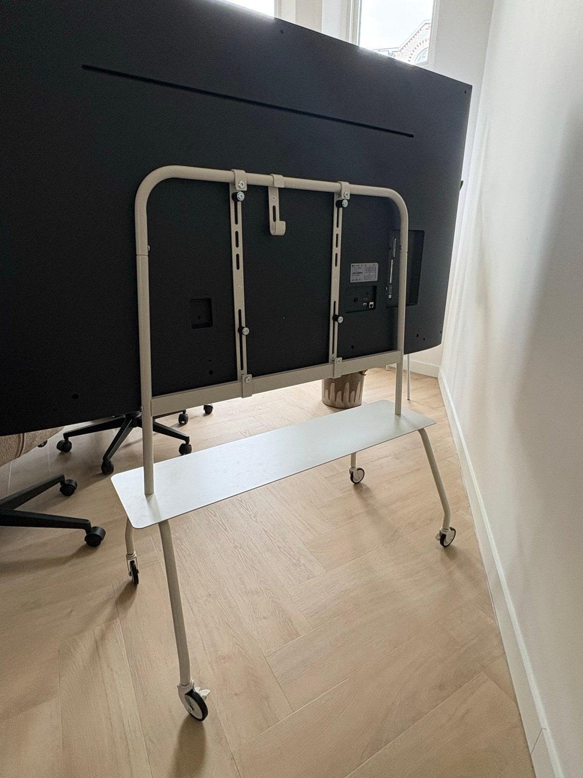 Jysk Ejdrup TV Standaard Beige - Nieuwstaat, Huis en Inrichting, Kasten | Televisiemeubels, Ophalen, 100 tot 150 cm, Zo goed als nieuw