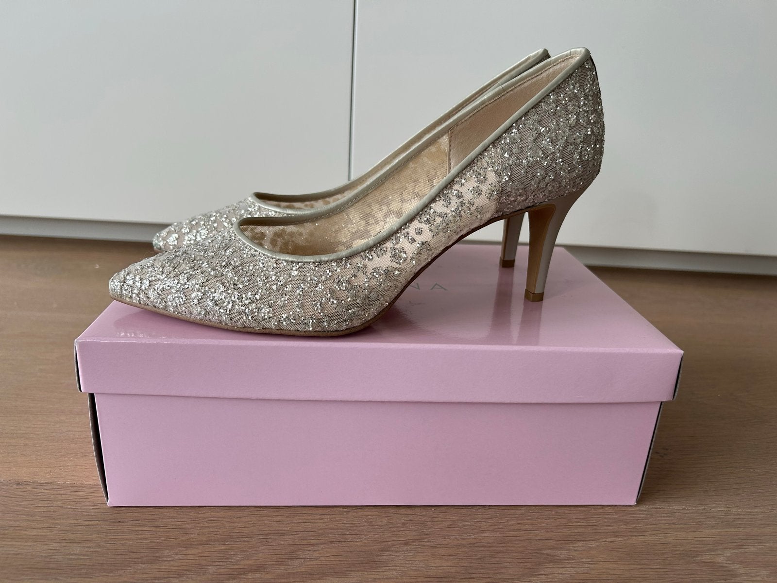 DIANA glitter pumps, maat 39, Made in Japan, Pumps, Overige kleuren, Nieuw, Ophalen of Verzenden