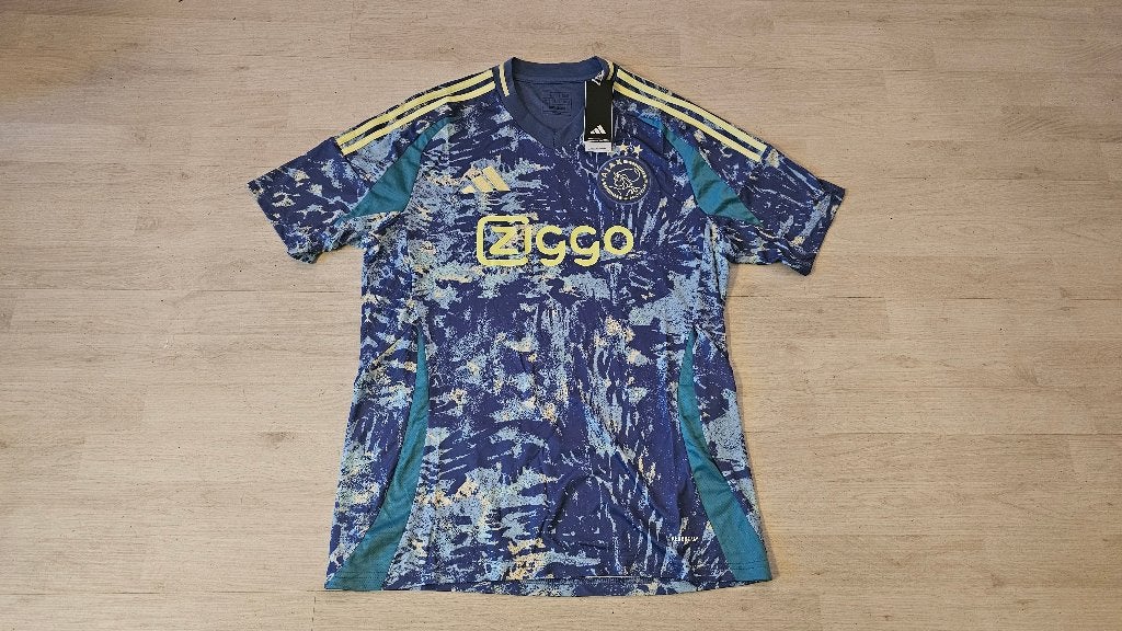 Ajax UIT Shirt! Seizoen 24/25! Mt L! NIEUW!, Ophalen of Verzenden, Nieuw, Rood, Voetbal