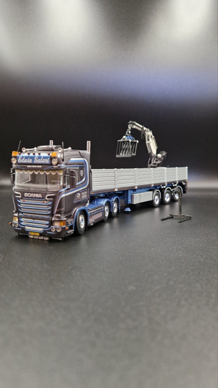 Tekno | Salari - Scania, Ophalen of Verzenden, Zo goed als nieuw, Bus of Vrachtwagen, Tekno