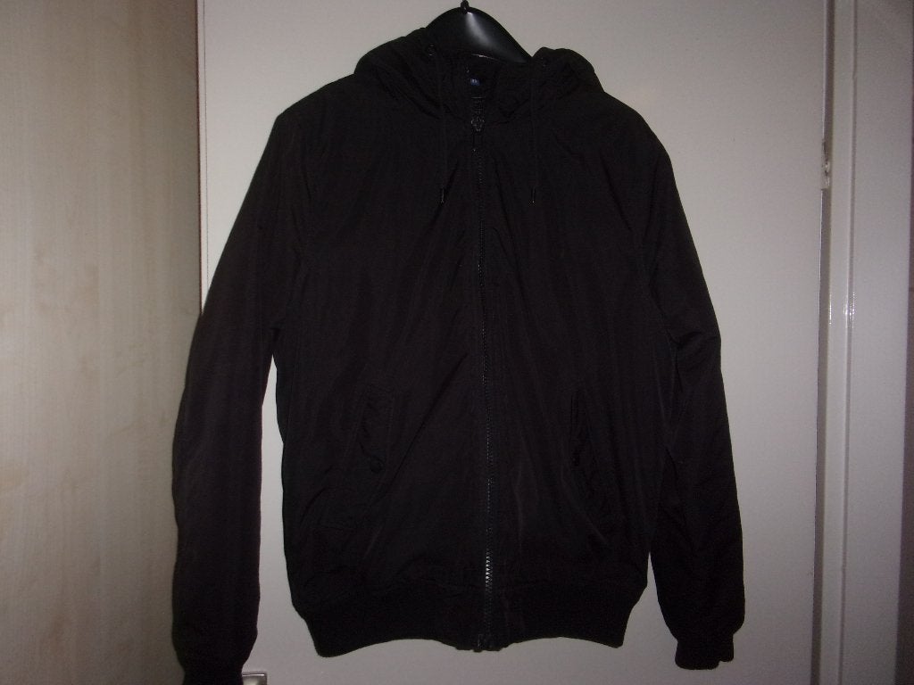 Zwarte winterjas van H&M maat L, Kleding | Heren, Maat 52/54 (L), Zwart, Ophalen of Verzenden, H&M