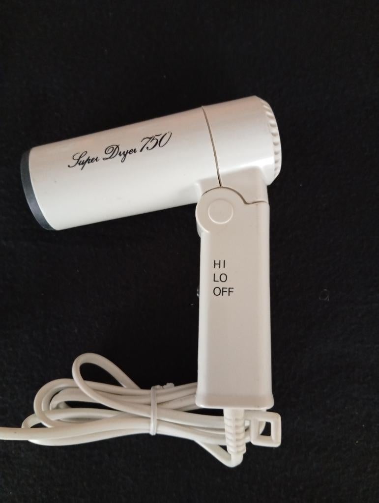 reisfohn superdryer 750, Sieraden, Tassen en Uiterlijk, Uiterlijk | Haarverzorging, Ophalen of Verzenden, Zo goed als nieuw, Föhn of Haardroger