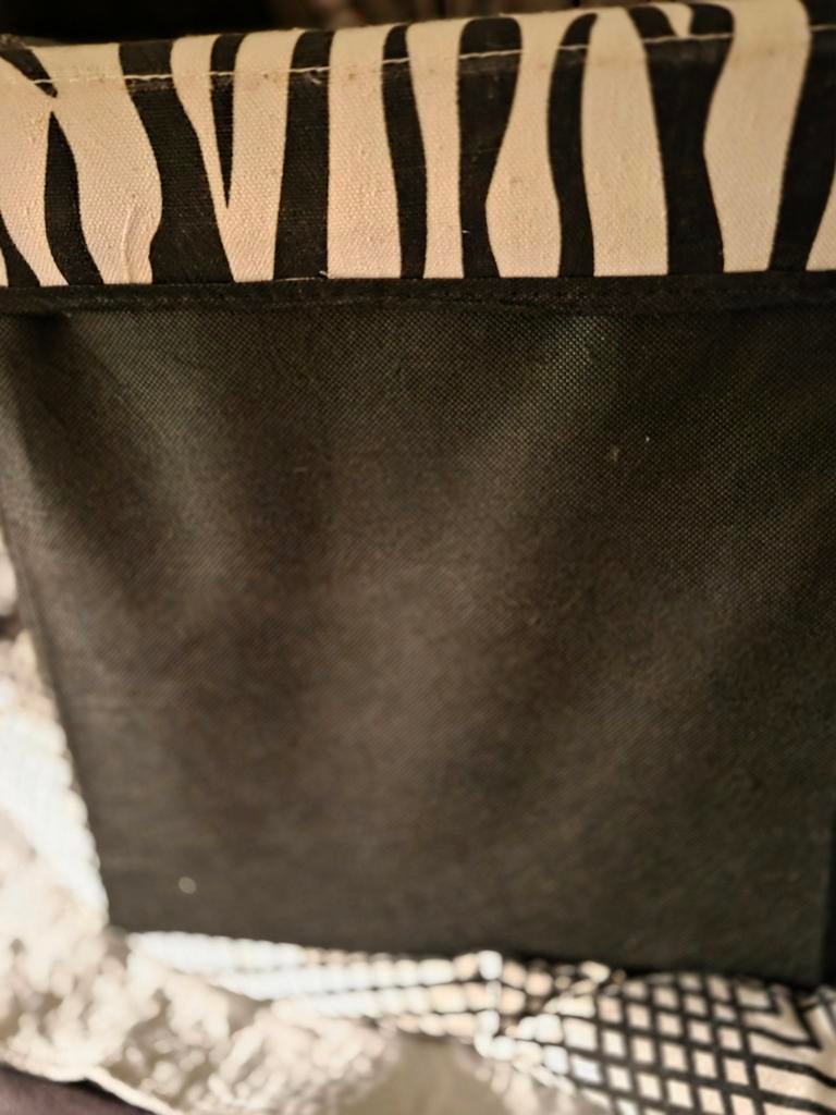 Poef zebra print, Huis en Inrichting, Banken | Voetenbanken en Poefen, Ophalen of Verzenden, Rond, Minder dan 50 cm