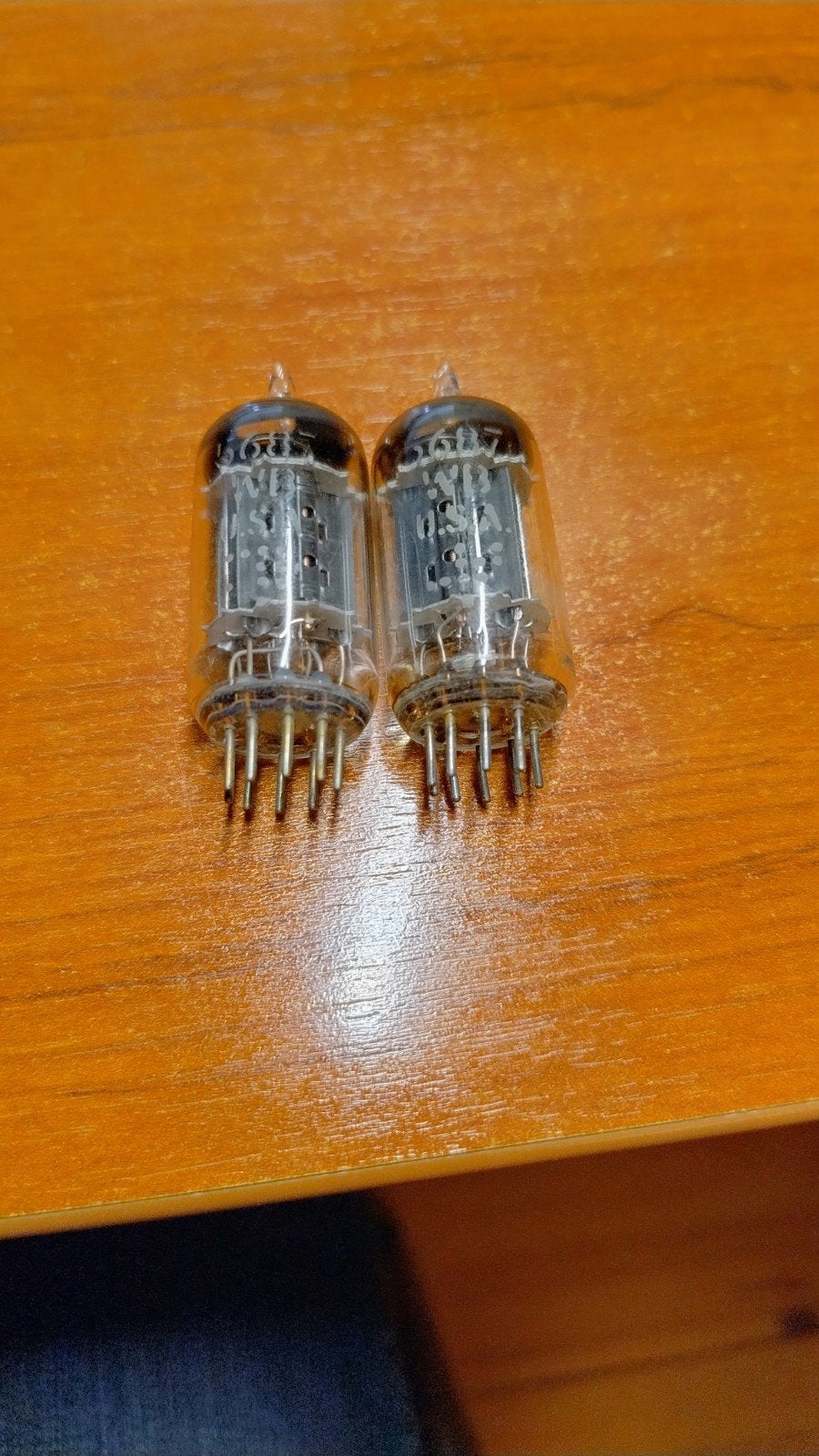 2x Vintage 5687WB Elektronenbuizen (Sylvania, Made i, Ophalen of Verzenden
