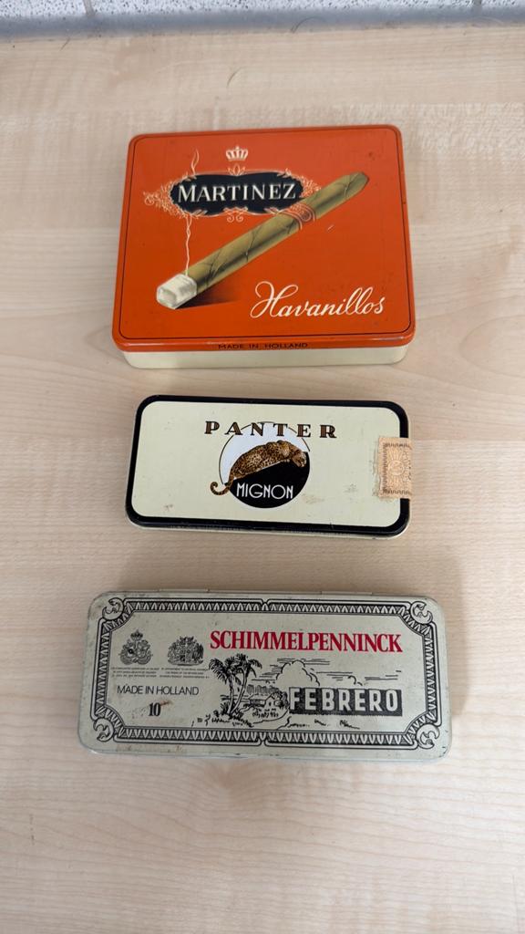 Sigarenblik leeg, Martinez, Panter Mignon Schimmelpenninck., Ophalen of Verzenden, Gebruikt, Tabaksdoos of Verpakking