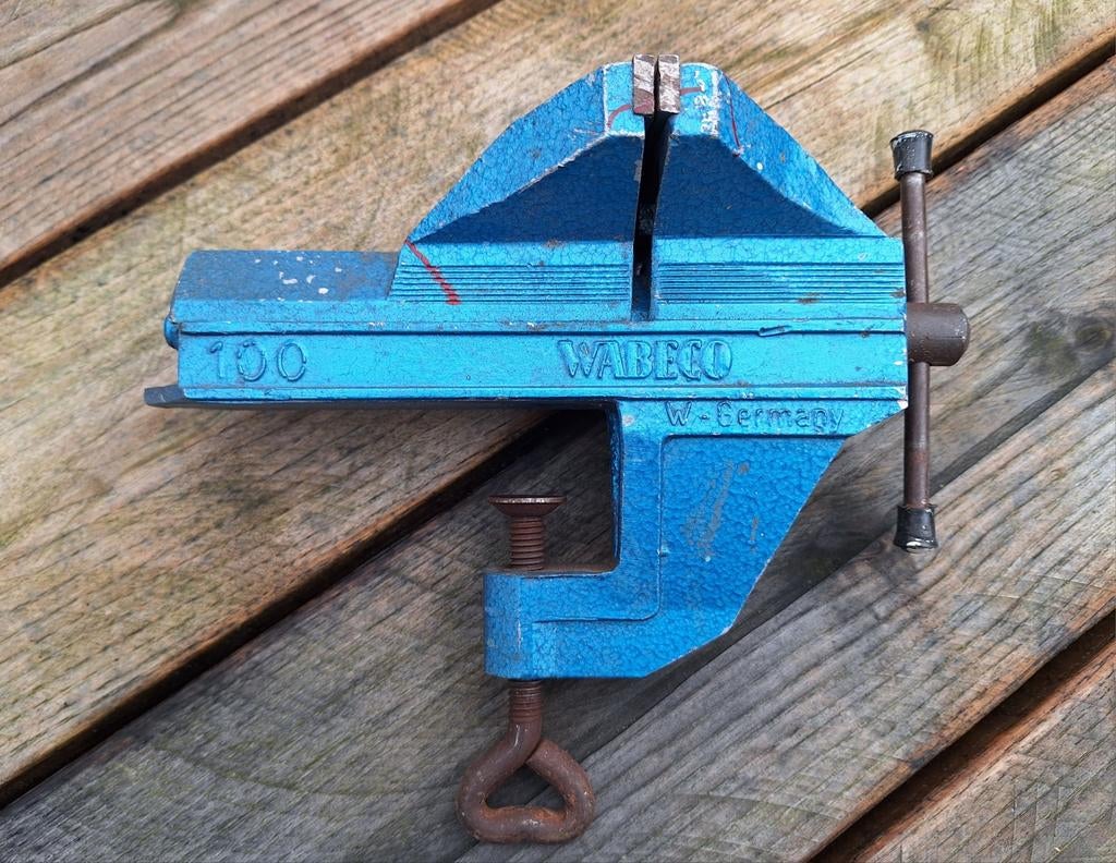 Prima bankschroef Wabeco, 60 mm/ made in West-Germany., Doe-het-zelf en Verbouw, Ophalen of Verzenden, Gebruikt