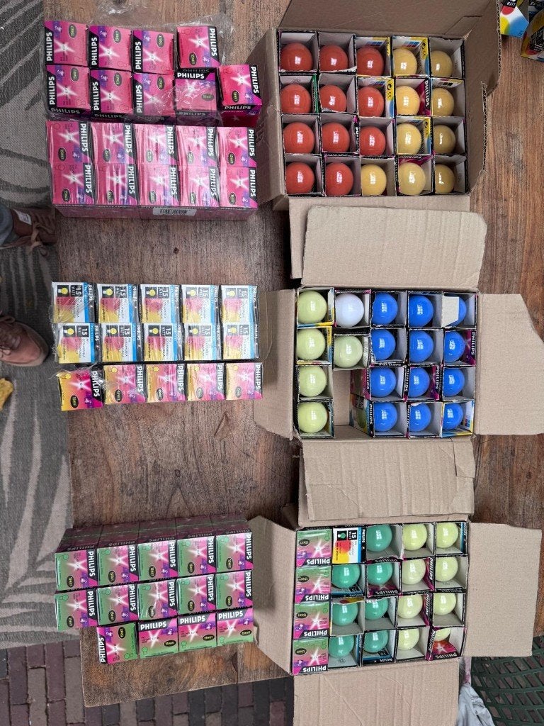 Philips Party lights - Kogellamp 15W E27 - div kleuren, Huis en Inrichting, Philips, Gloeilamp, Overige lichtkleuren, Zo goed als nieuw