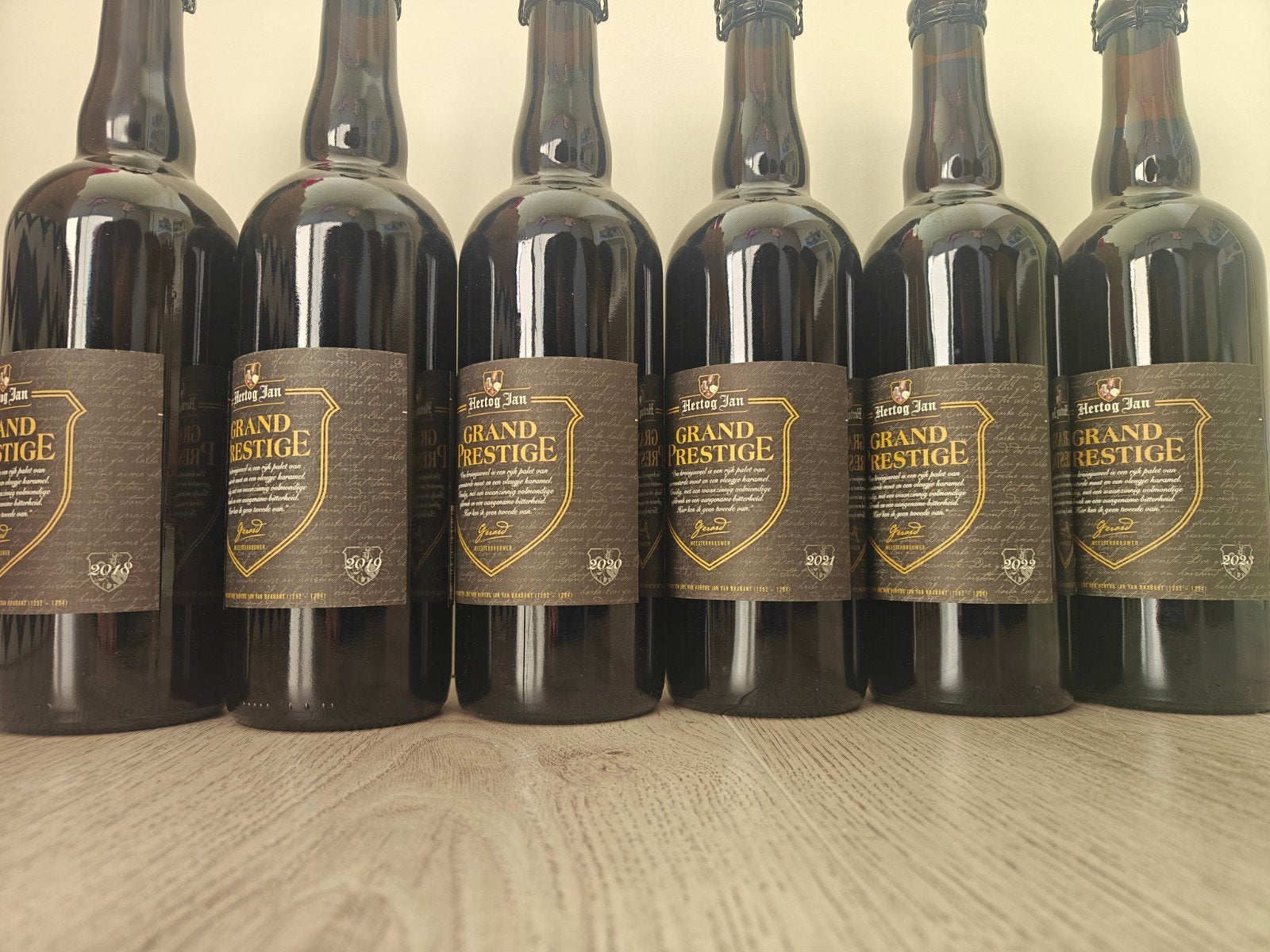 Hertog Jan Grand Prestige 75cl set (6 jaar: 2018 t/m 2023), Verzamelen, Ophalen of Verzenden, Nieuw