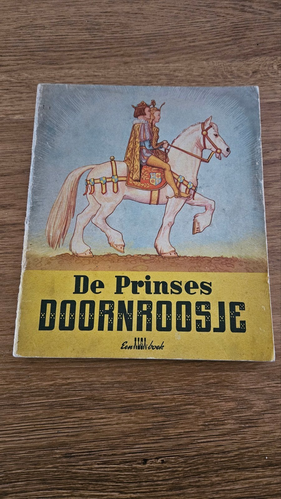 De Prinses Doornroosje (1948)  sprookjesboek, Ophalen of Verzenden, Gelezen