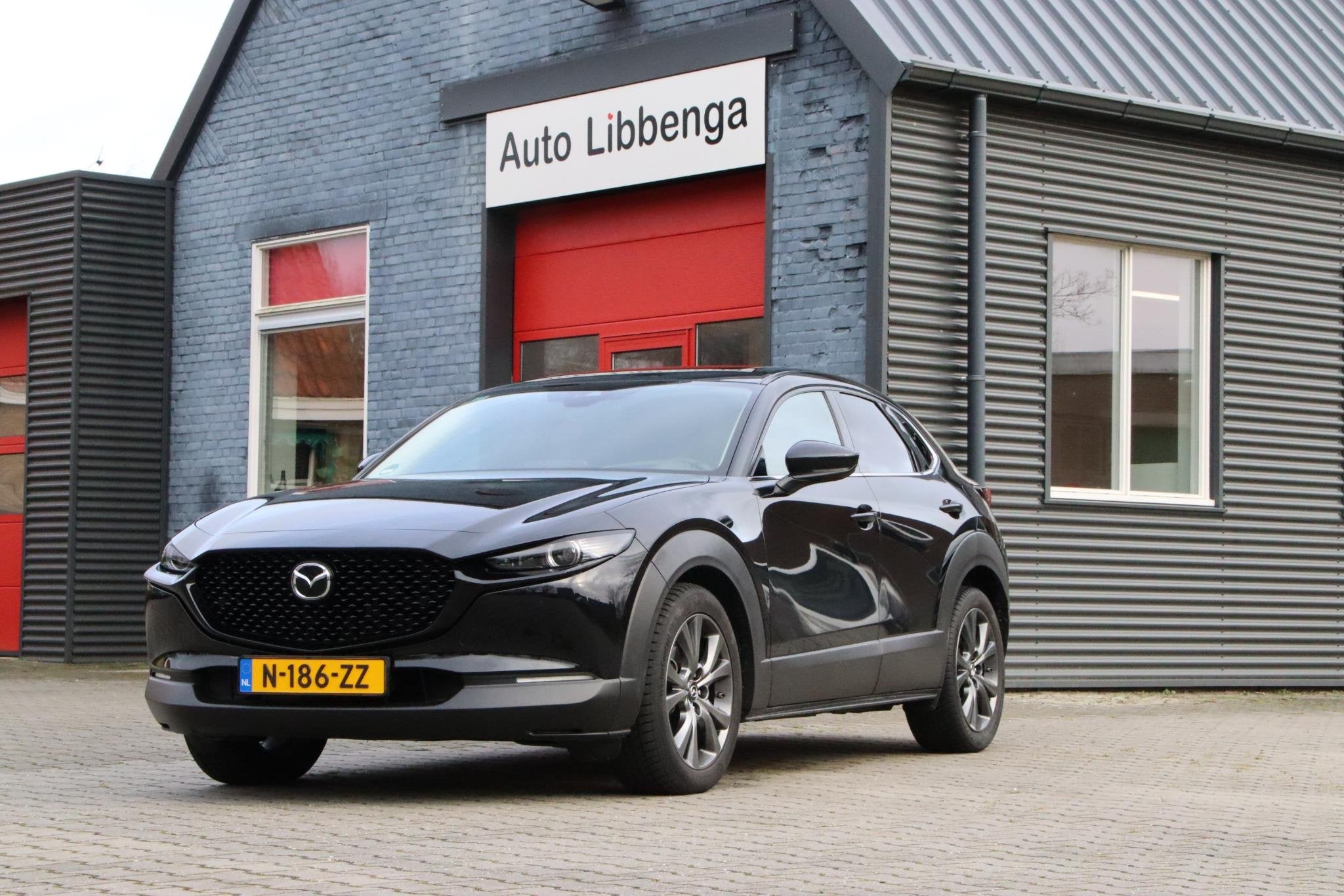 Mazda CX-30 2.0 e-SkyActiv-X M Hybrid Luxury, 1998 cc, Gebruikt, Zwart, 600 kg