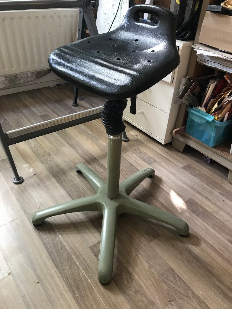 vintage tekenkruk, metalen onderstel., Ophalen, Gebruikt, Groen, Bureaukruk