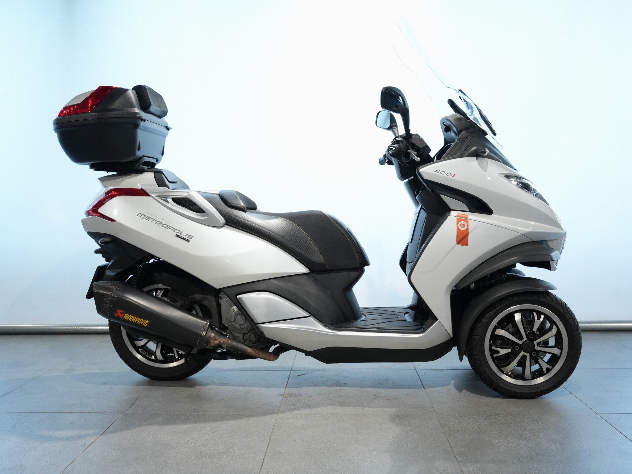 Peugeot METROPOLIS 400 (bj 2014), Motoren, Motoren | Overige merken, Bedrijf, Bonnetstraat 1
6718 XN  Ede, Overig, Info@peugeotscooters.nl