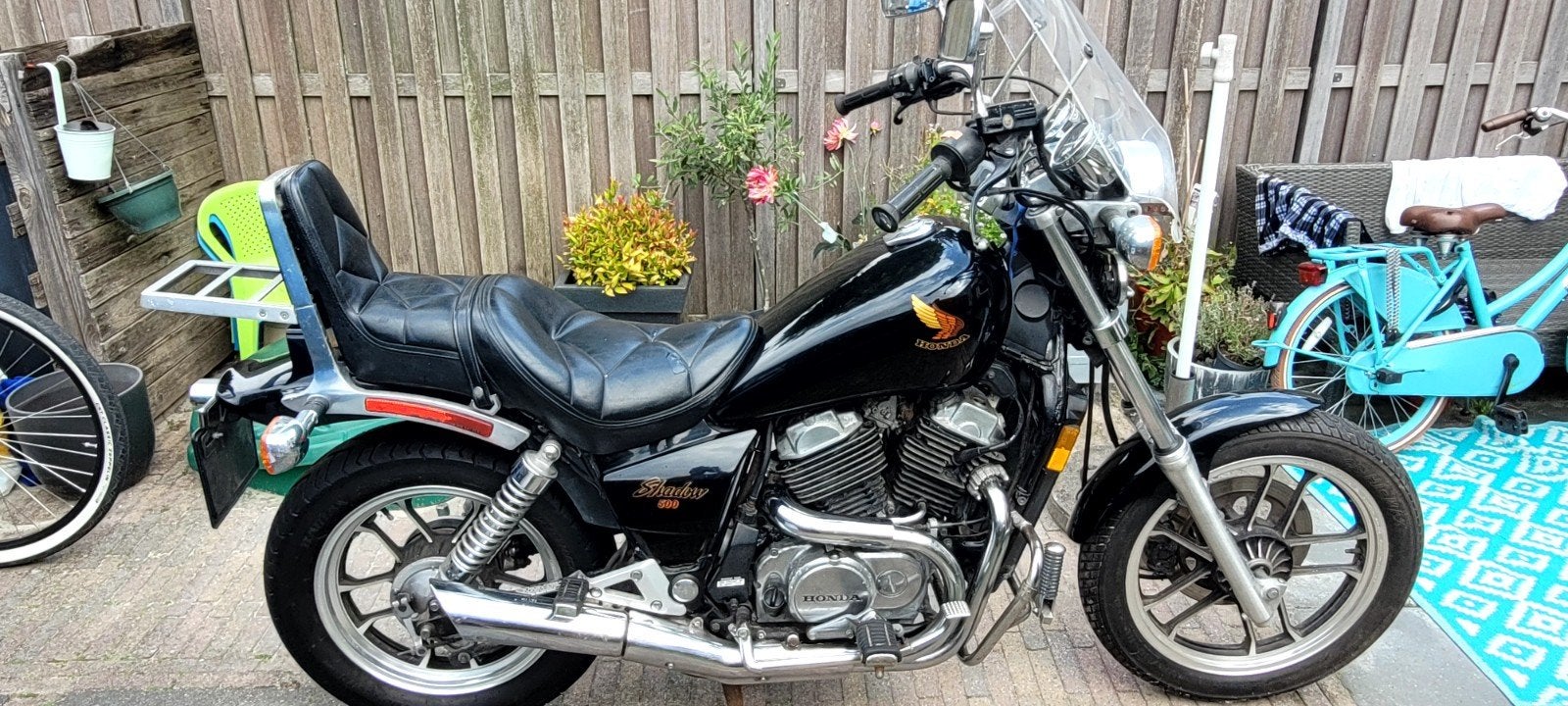 Honda Shadow 500, Motoren, Ophalen