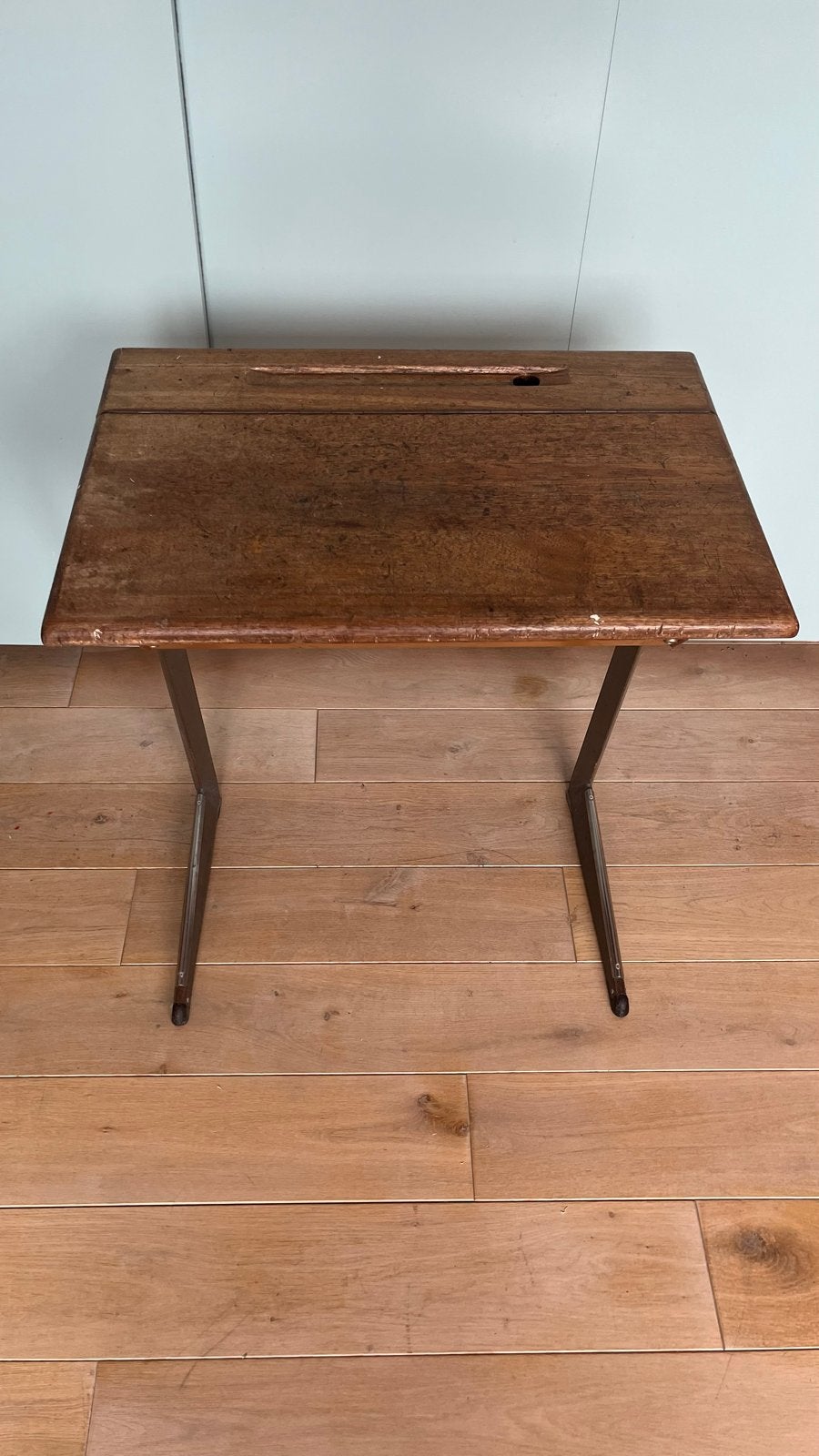 Vintage houten schoolbankje met metalen onderstel, Ophalen