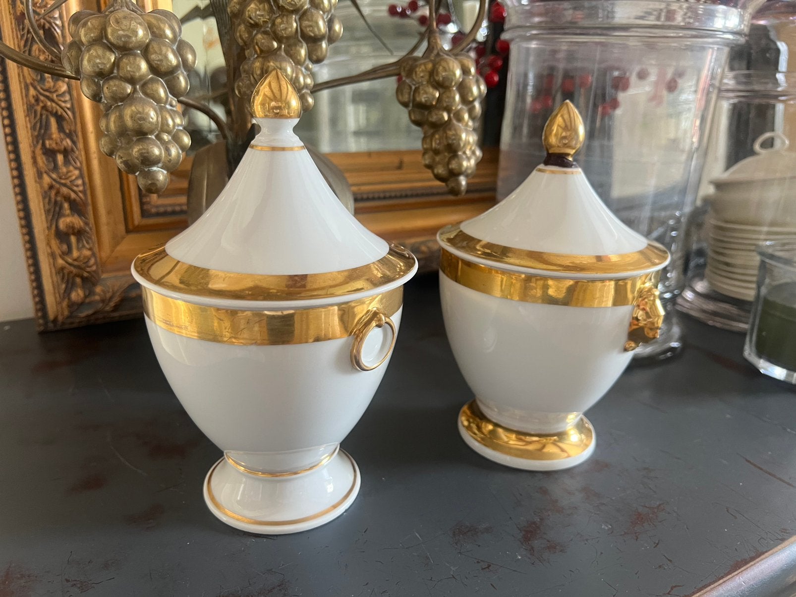 2x Antieke Vieux de Paris porselein Empire kandijpotten, Ophalen of Verzenden