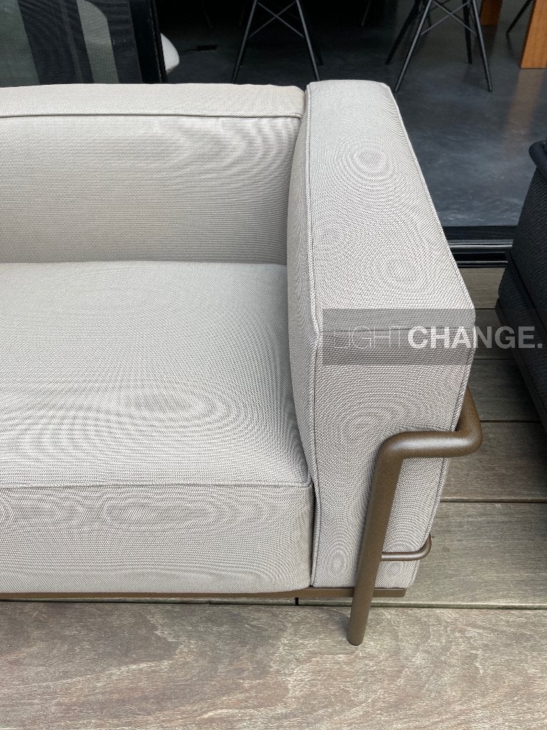Cassina LC3 Outdoor stoelen NIEUW in doos OUTLET -46% -50%, Tuin en Terras, Tuinstoelen, Waterstad 23, Info@lighthchange.nl, Ophalen